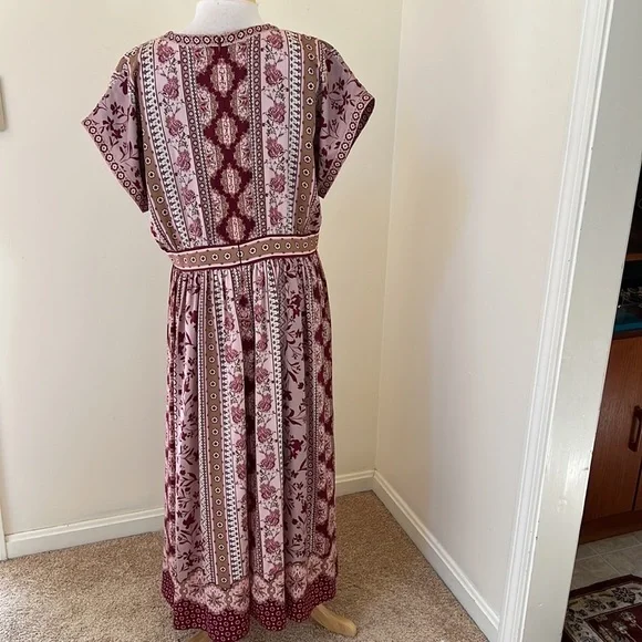 GAL MEETS GLAM Size 14 Maroon combo Liza Carly dress